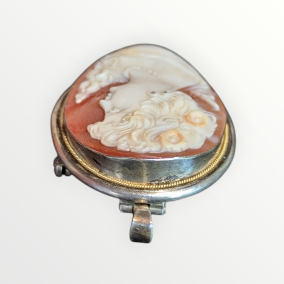 camafeo-vintage-colgante-plata-estilo-antiguo